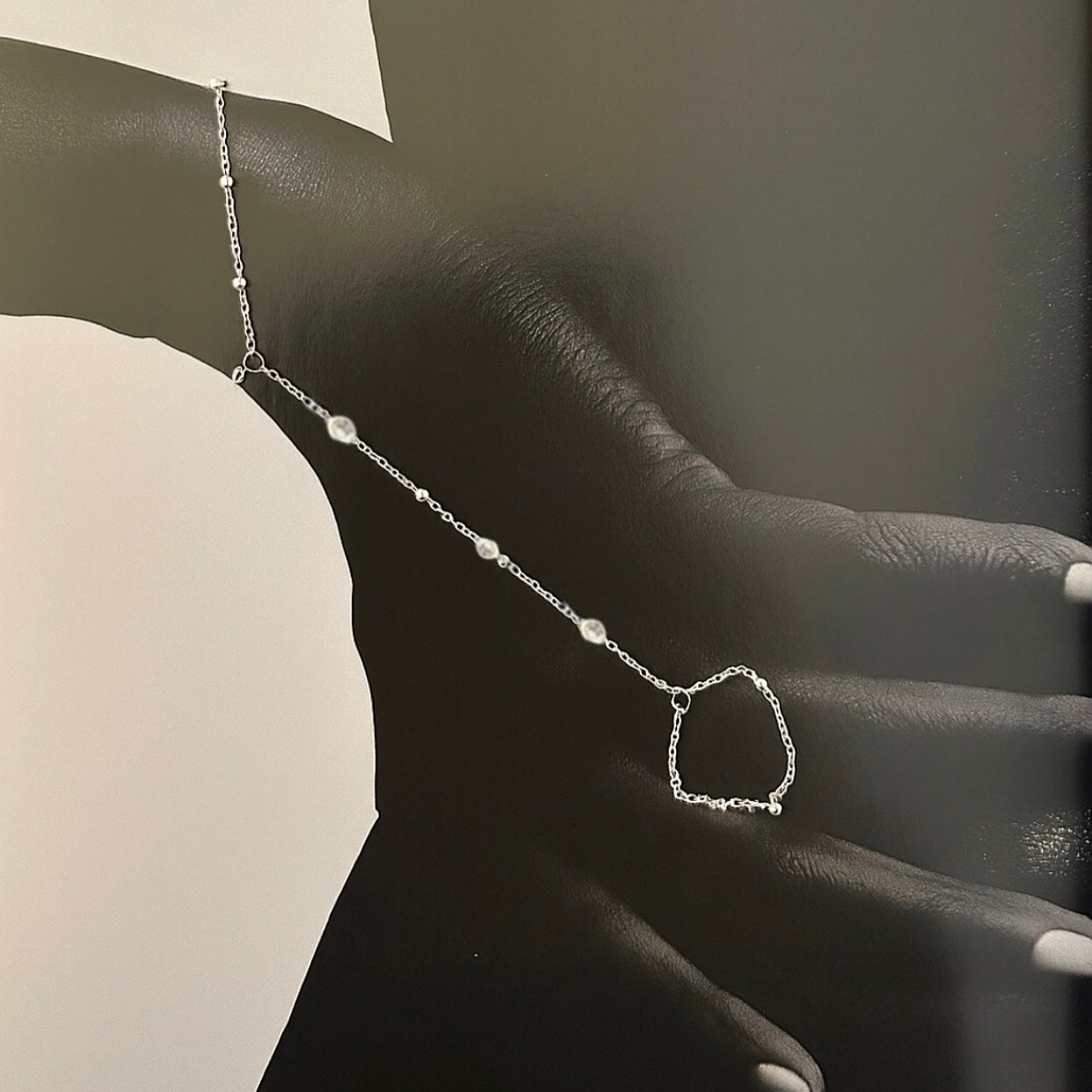 Ava Hand Chain