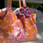 Load image into Gallery viewer, Oriana Orchid Brooches
